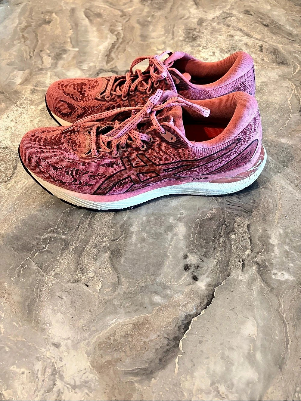 ASICS GEL-Cumulus 23 in the colorway "Smokey Rose/Deep Mars (needs new inserts)